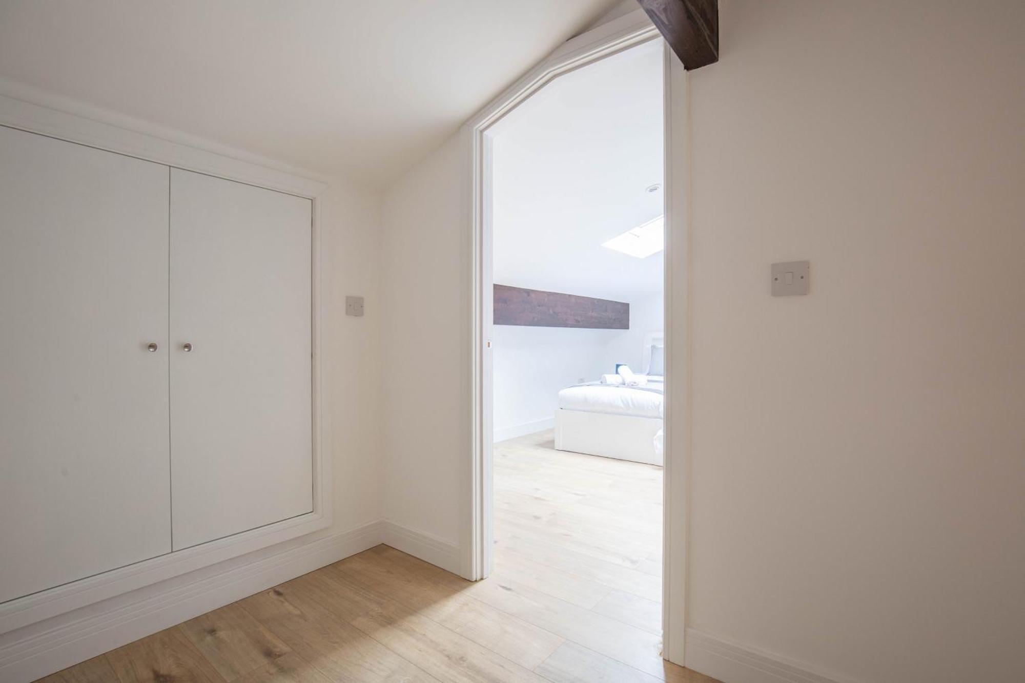 Aintree Cottage Сайренстер Экстерьер фото