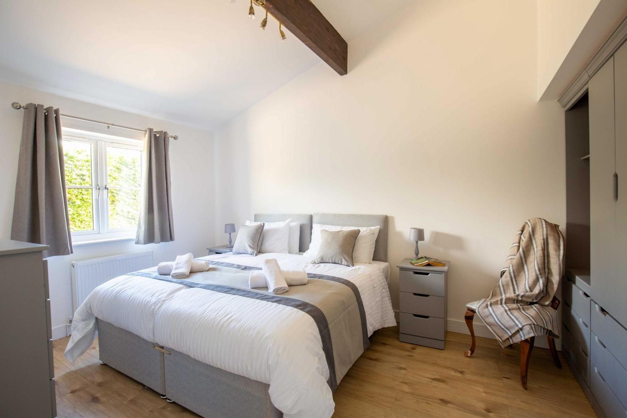 Aintree Cottage Сайренстер Экстерьер фото
