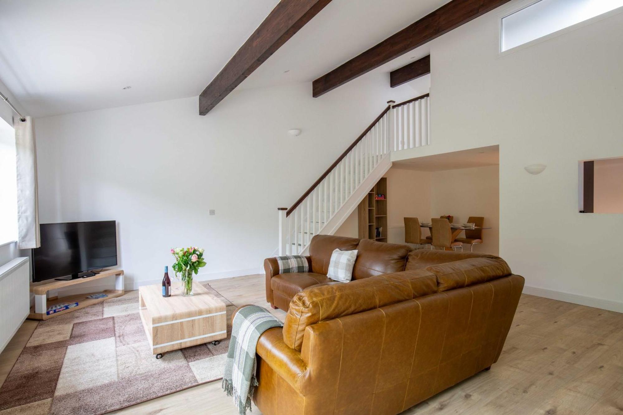 Aintree Cottage Сайренстер Экстерьер фото