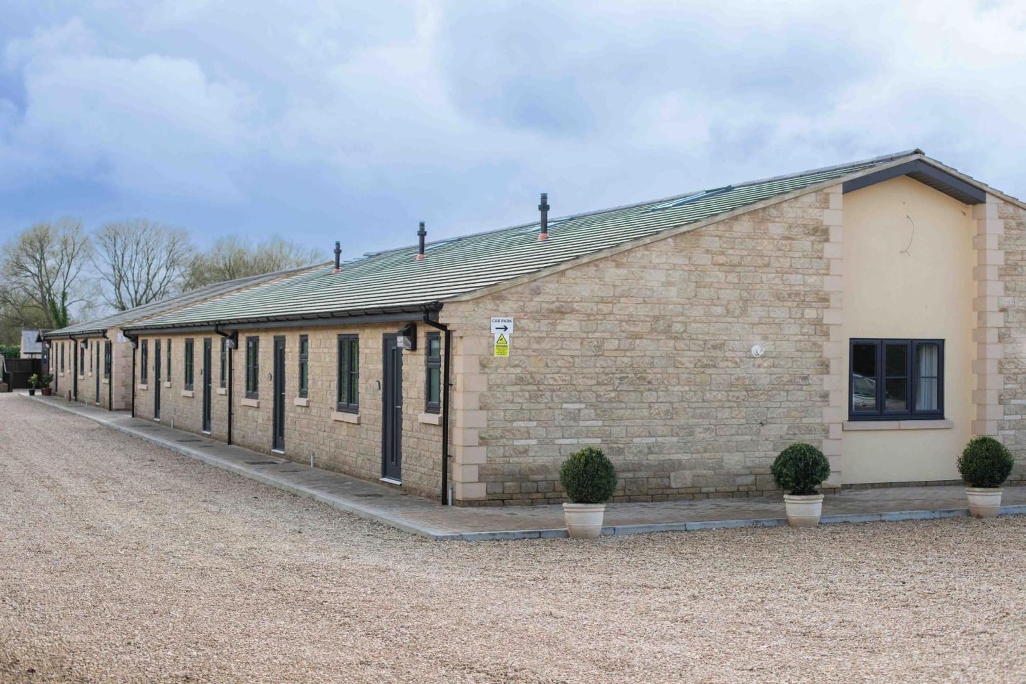 Aintree Cottage Сайренстер Экстерьер фото